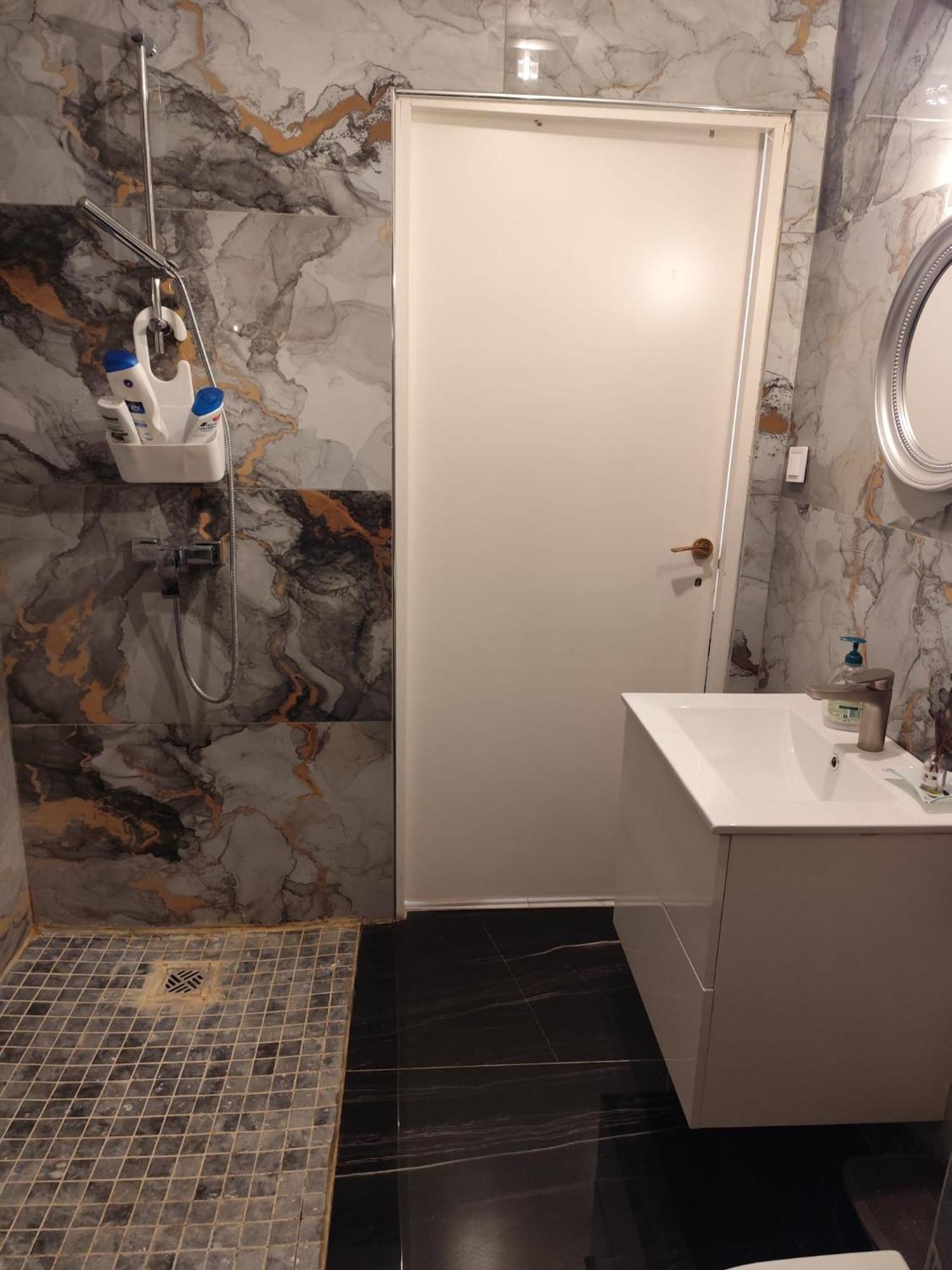 Confort Avec Parkings Gratuits Apartment